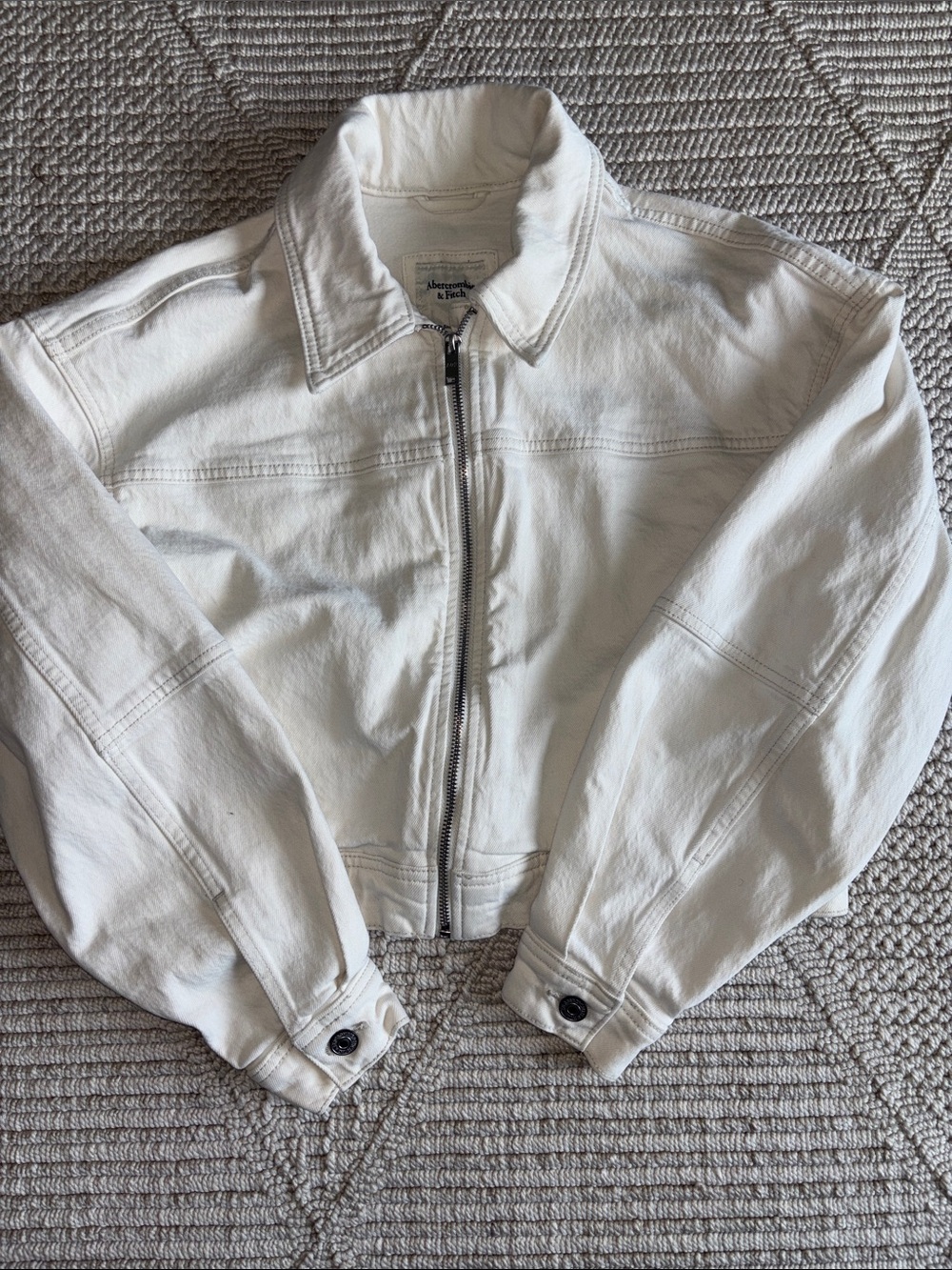 Abercrombie & Fitch Off-White Cropped Zip Jacket